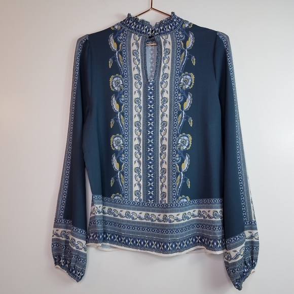 Vici Jealous Tomato floral blouse size Small - Picture 5 of 6